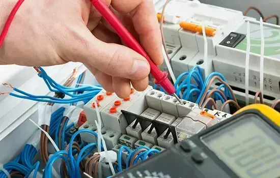 Professional electrician in Brockley